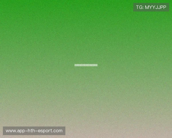 冲浪男选手和海豚一起冲浪成绝美画