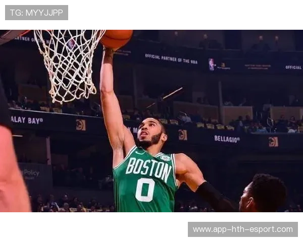 塔图姆干拔中投稳稳落袋，波士顿持续加压